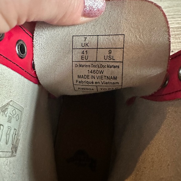 Red Dr Martens - Picture 5 of 6